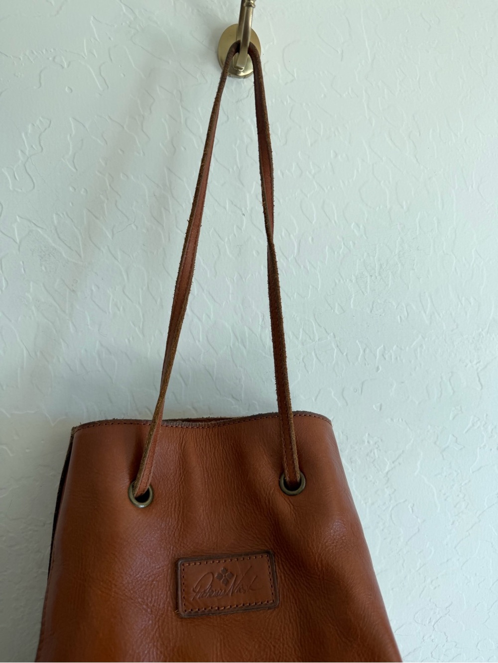 Patricia Nash] British Tan Leather Convertible Backpack Bucket Bag Purse - Picture 4 of 11